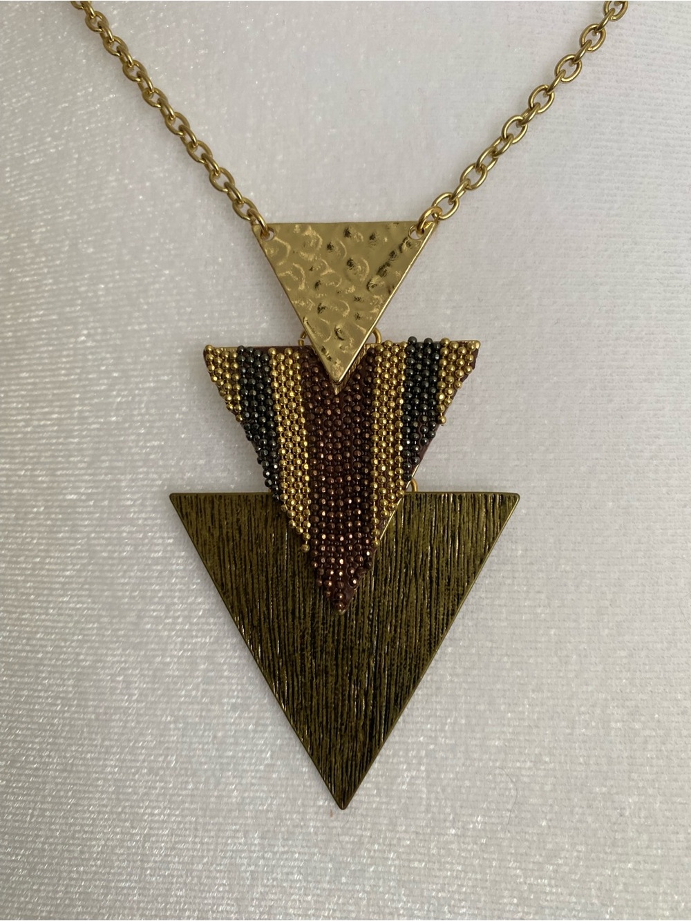 Gold-plated Tri-Arrow Pendant Necklace